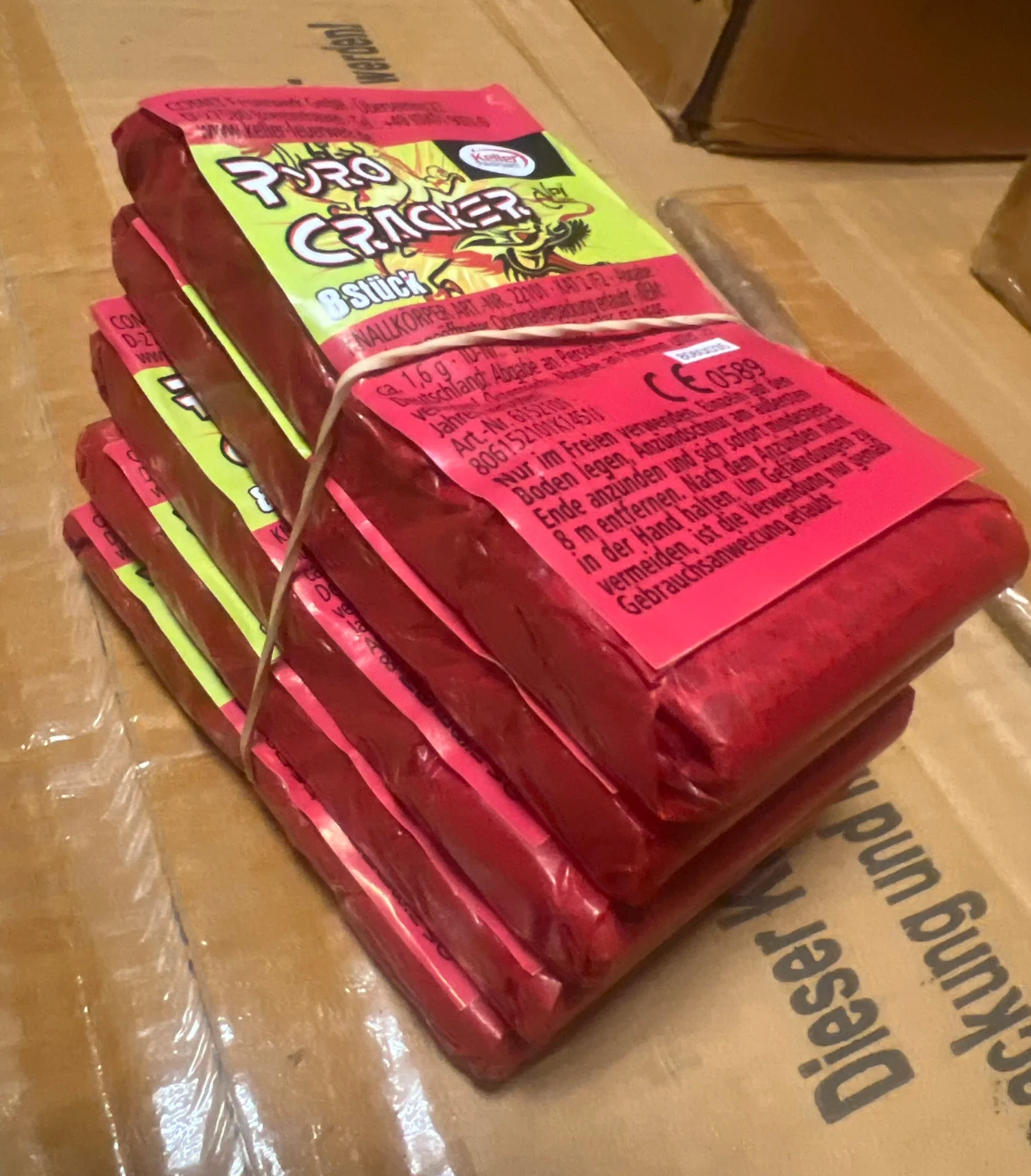 Pyro Crackers - 5 PAKJES - Keller Rotjes