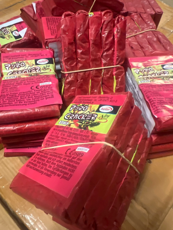 Pyro Crackers - 5 PAKJES - Keller Rotjes