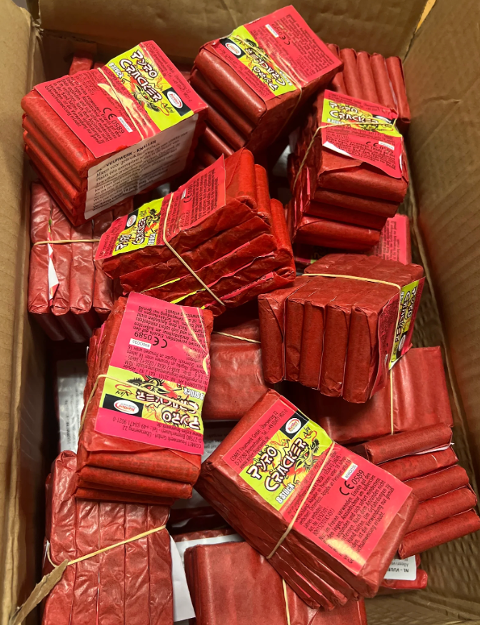 Pyro Crackers - 5 PAKJES - Keller Rotjes